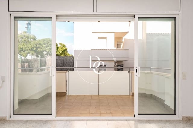 2 makuuhuone Huoneisto myytävänä paikassa Sitges mukana uima-altaan 
autotalli - 405 000 € (Ref: 10159313)