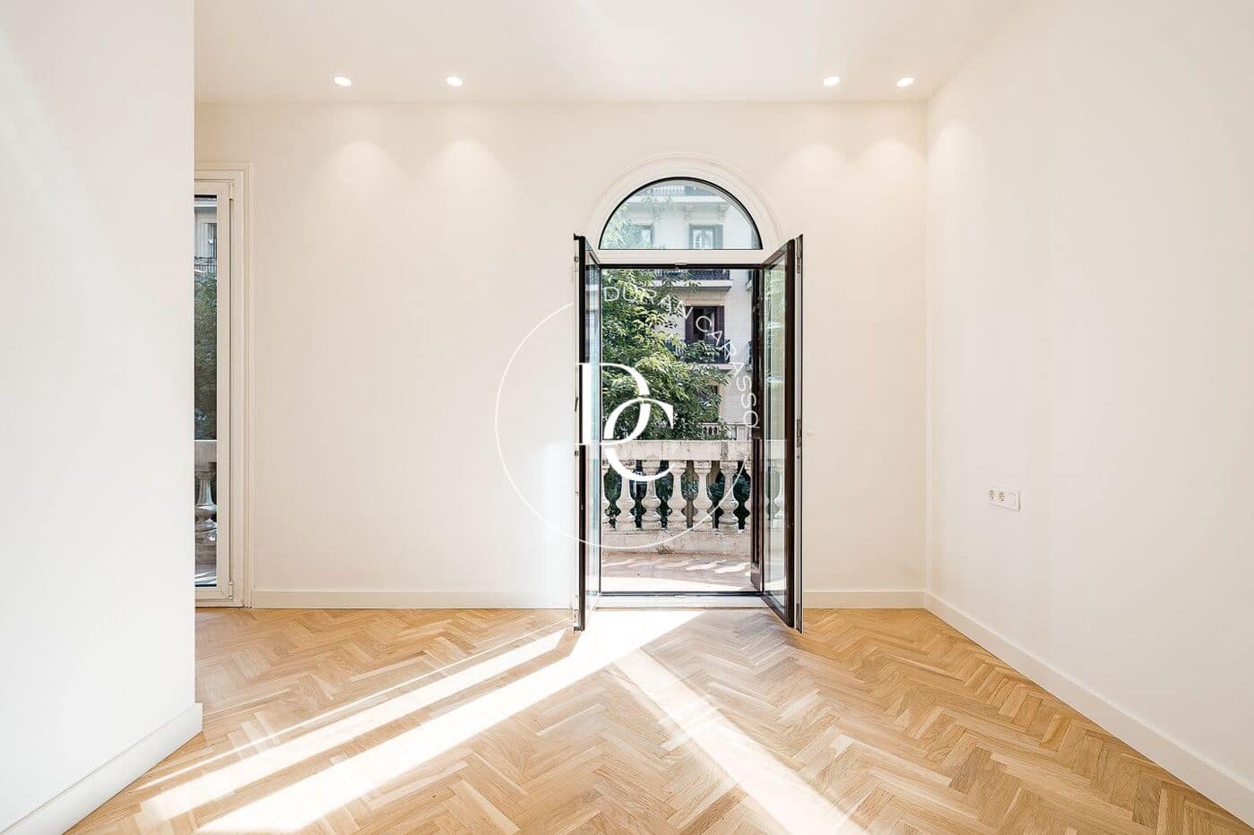 3 soveværelse Lejlighed til salg i Barcelona by - € 1.600.000 (Ref: 10161502)