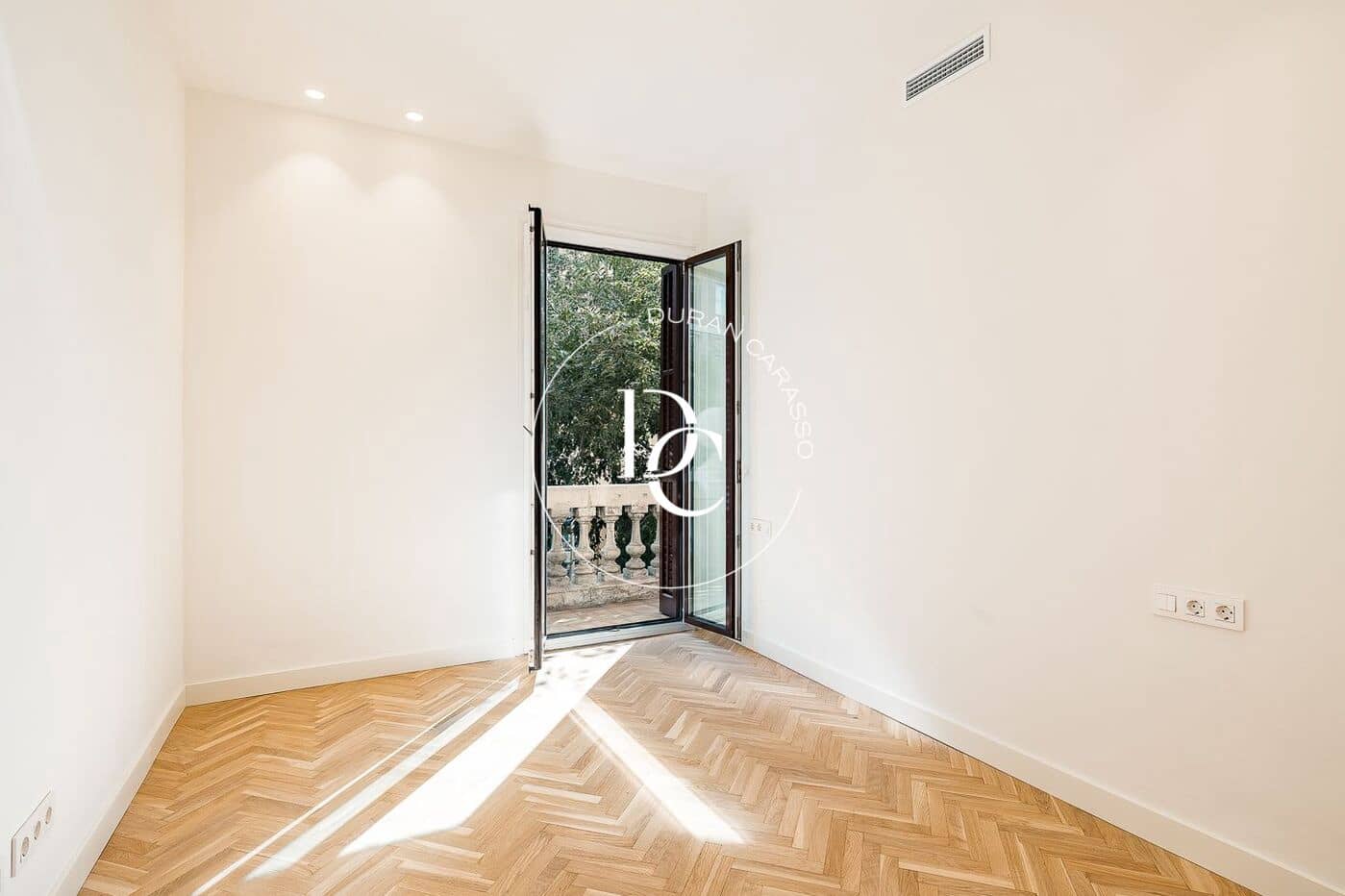 3 soveværelse Lejlighed til salg i Barcelona by - € 1.600.000 (Ref: 10161502)