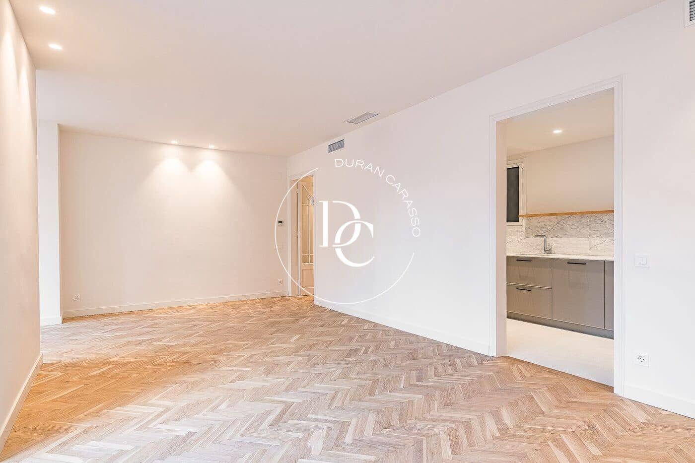 3 soveværelse Lejlighed til salg i Barcelona by - € 1.600.000 (Ref: 10161502)