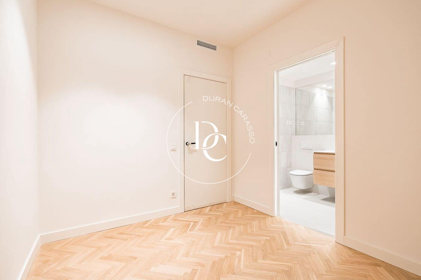 3 soveværelse Lejlighed til salg i Barcelona by - € 1.600.000 (Ref: 10161502)