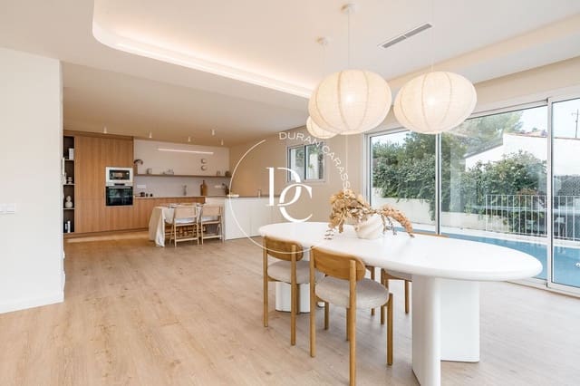 5 chambre Villa/Maison à vendre à Olivella avec piscine garage - 849 000 € (Ref: 10161505)