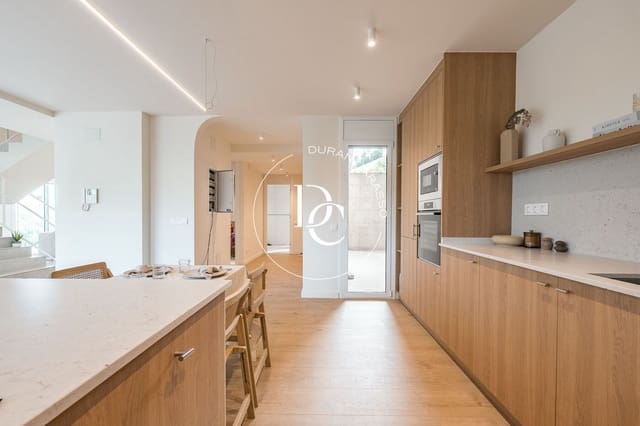 5 chambre Villa/Maison à vendre à Olivella avec piscine garage - 849 000 € (Ref: 10161505)