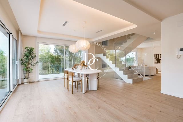 5 chambre Villa/Maison à vendre à Olivella avec piscine garage - 849 000 € (Ref: 10161505)