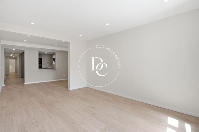 3 chambre Appartement à vendre à El Barri Gòtic, Barcelone ville - 825 000 € (Ref: 10164974)