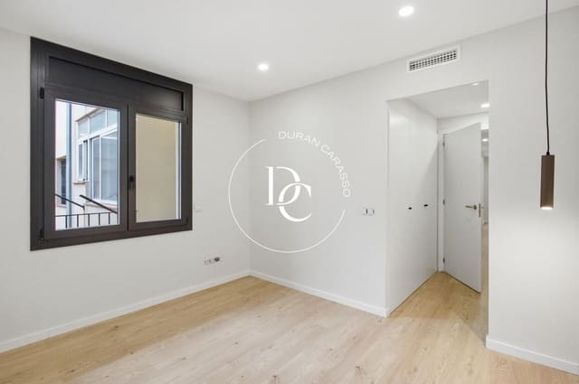 3 chambre Appartement à vendre à El Barri Gòtic, Barcelone ville - 825 000 € (Ref: 10164974)