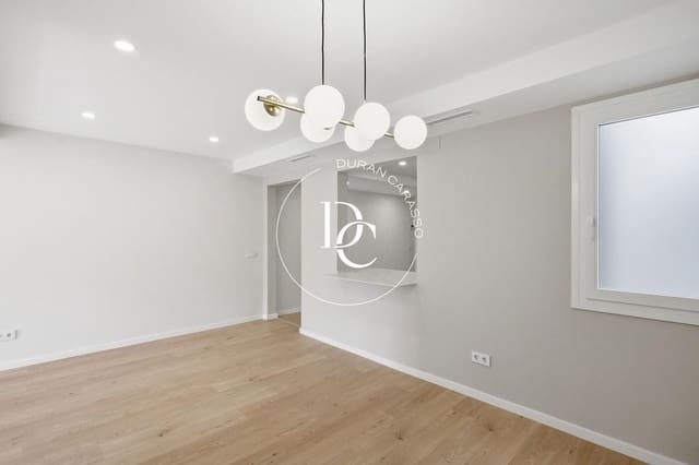 3 chambre Appartement à vendre à El Barri Gòtic, Barcelone ville - 825 000 € (Ref: 10164974)