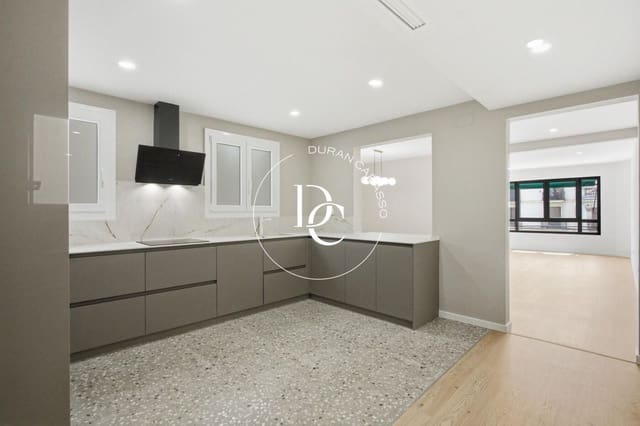 3 chambre Appartement à vendre à El Barri Gòtic, Barcelone ville - 825 000 € (Ref: 10164974)