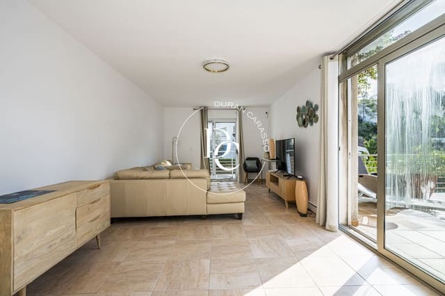 Chalet de 4 habitaciones en Olivella en venta con garaje - 425.000 € (Ref: 10164975)