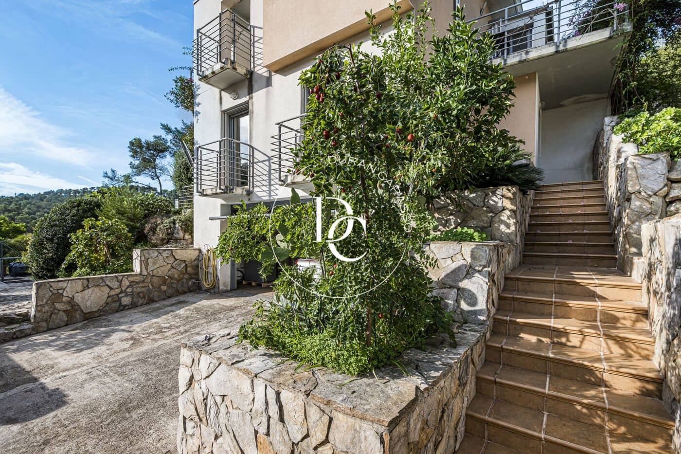 4 bedroom Villa for sale in Olivella with garage - € 425,000 (Ref: 10164975)