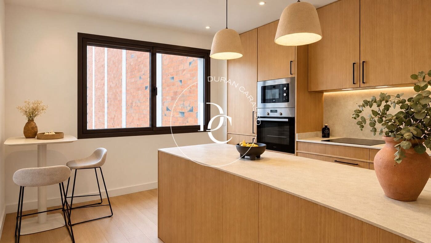 3 sypialnia Penthouse na sprzedaż w Miasto Barcelona - 950 000 € (Ref: 10168616)