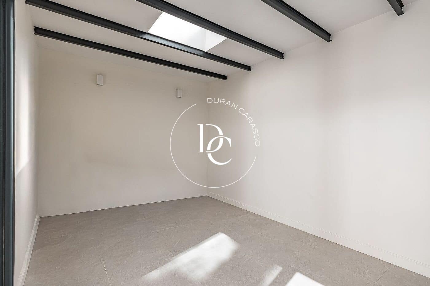3 slaapkamer Appartement te koop in Barcelona stad - € 1.245.000 (Ref: 10171550)
