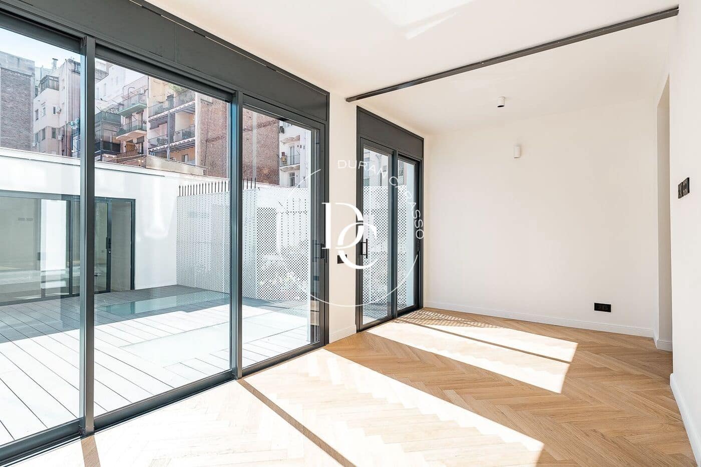 3 slaapkamer Appartement te koop in Barcelona stad - € 1.245.000 (Ref: 10171550)