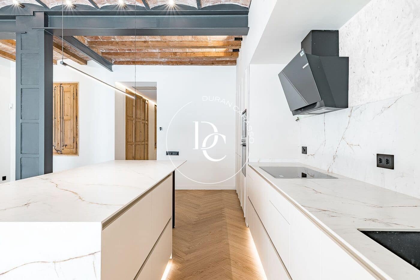 3 slaapkamer Appartement te koop in Barcelona stad - € 1.245.000 (Ref: 10171550)