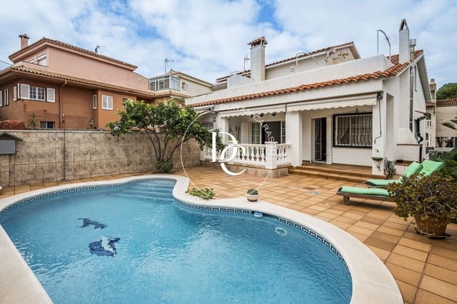 4 soverom Villa til salgs i Sant Pere de Ribes med svømmebasseng garasje - € 630 000 (Ref: 10173835)