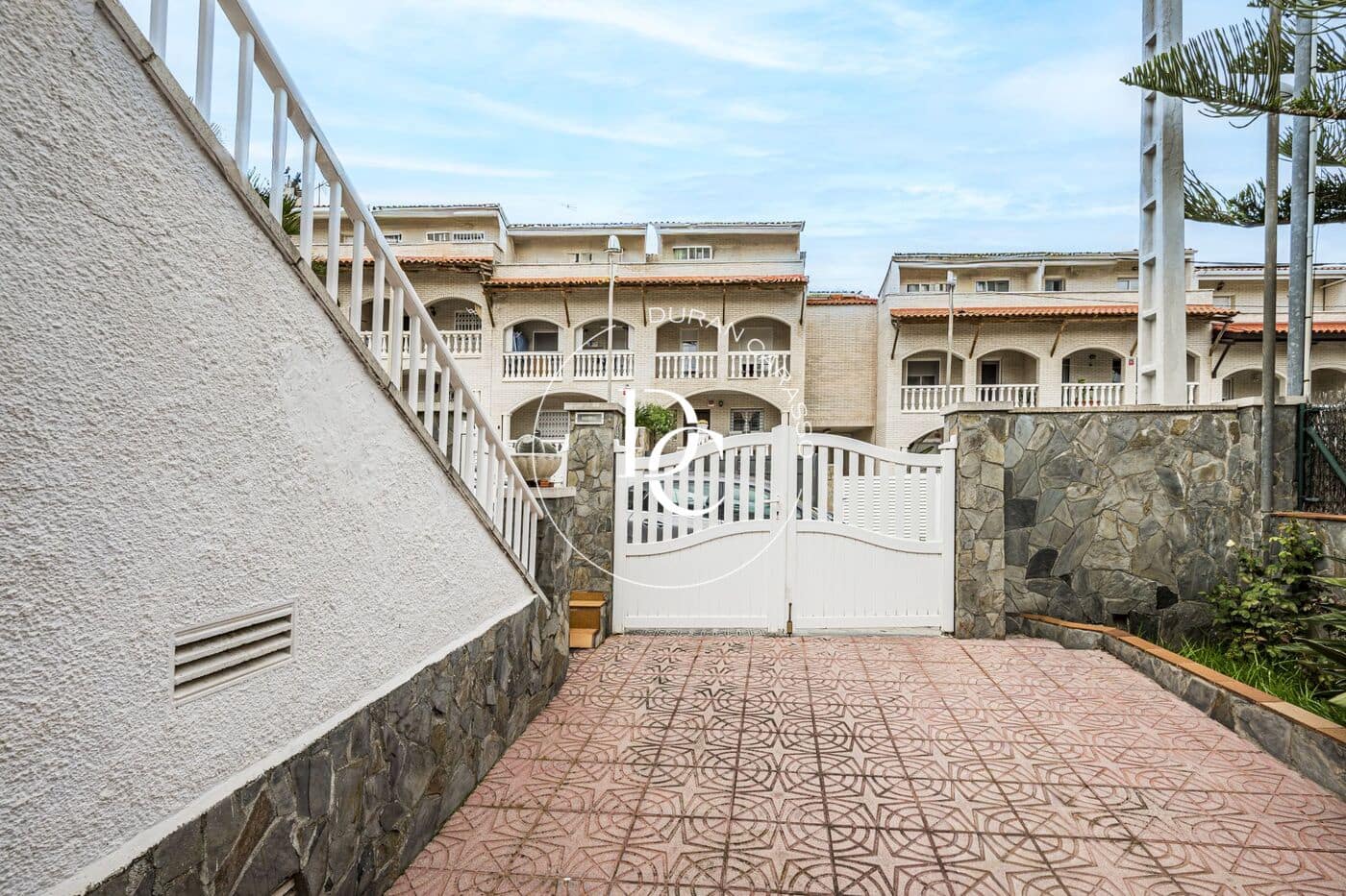 4 soverom Villa til salgs i Sant Pere de Ribes med svømmebasseng garasje - € 630 000 (Ref: 10173835)