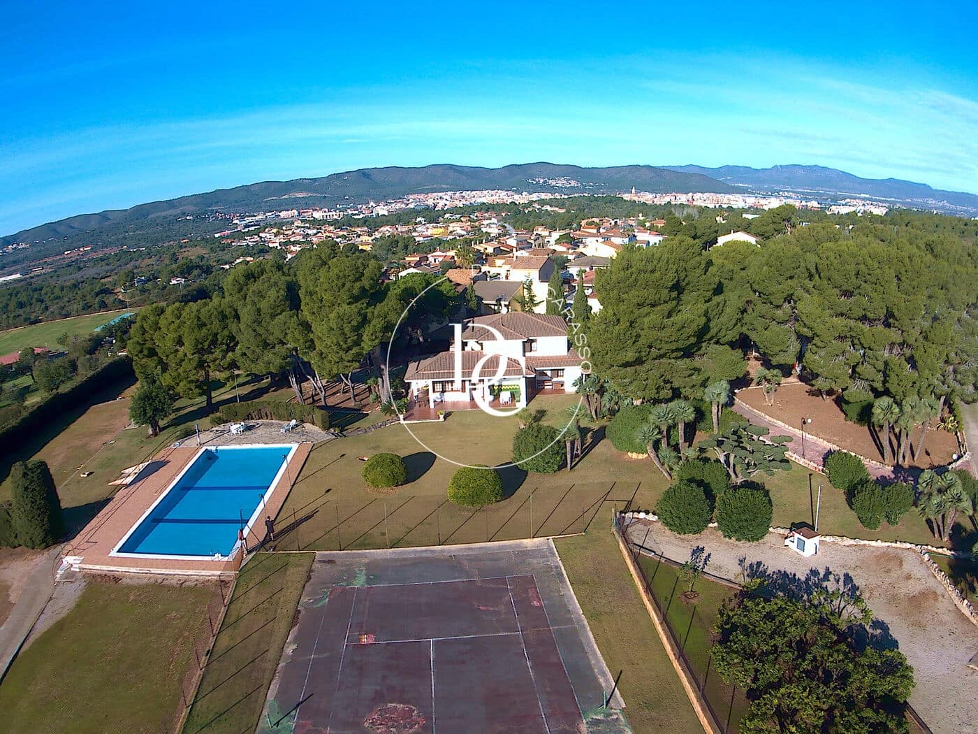 5 sypialnia Finka/Dom wiejski na sprzedaż w El Vendrell z basenem - 1 280 000 € (Ref: 5787218)