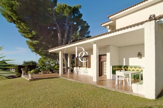 5 soveværelse Finca/Landehus til salg i El Vendrell med swimmingpool - € 1.280.000 (Ref: 5787218)
