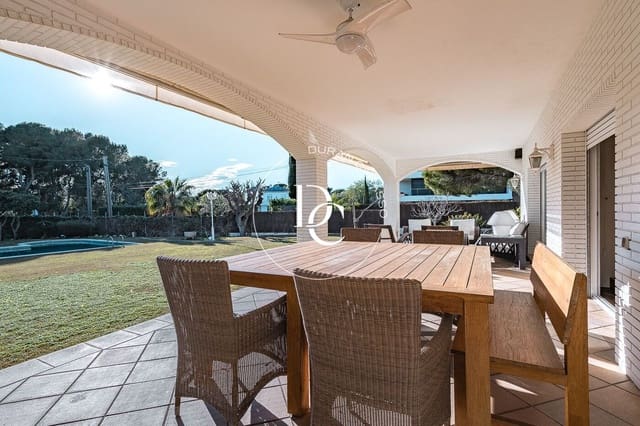 7 sovrum Villa till salu i Sitges med pool - 3 650 000 € (Ref: 8296074)