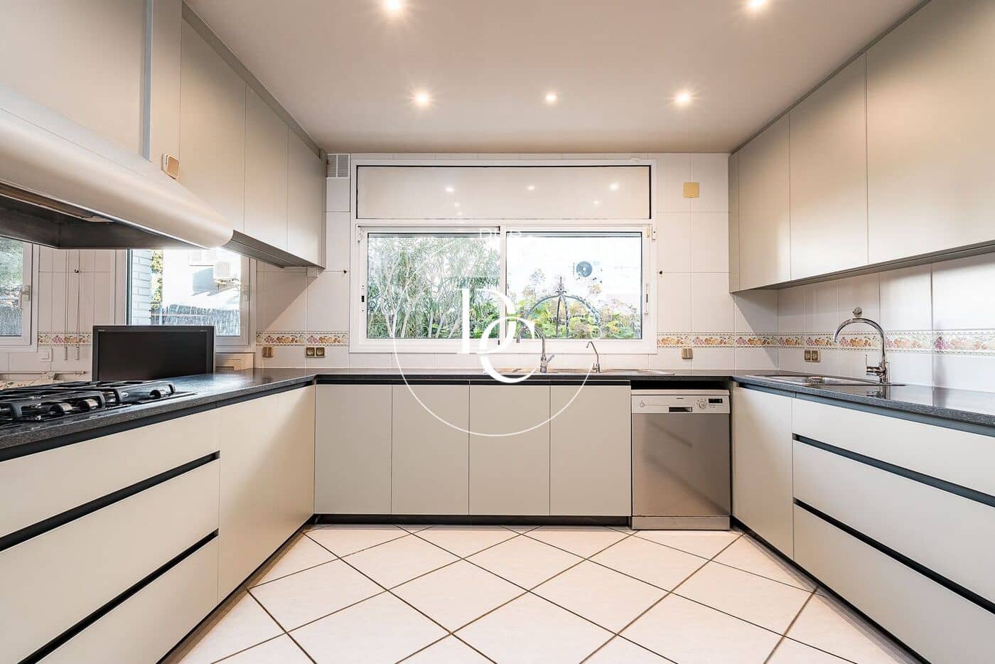 7 soveværelse Villa til salg i Sitges med swimmingpool - € 3.650.000 (Ref: 8296074)