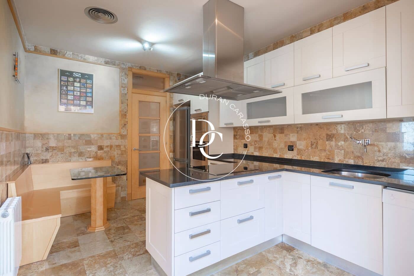 3 bedroom Apartment for rent in Sitges with garage - € 4,000 (Ref: 8296091)