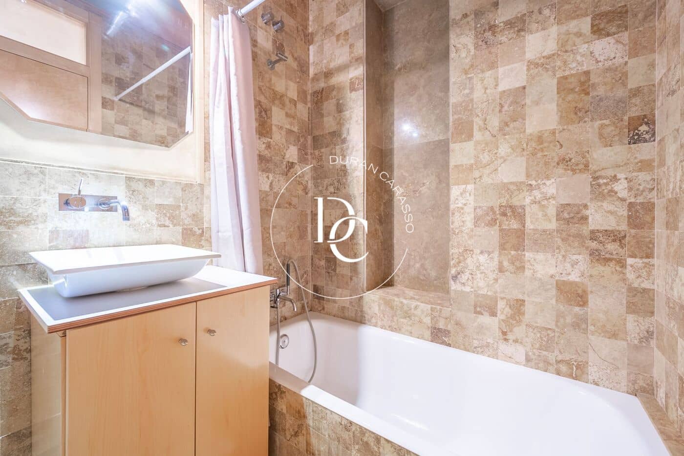 3 bedroom Apartment for rent in Sitges with garage - € 4,000 (Ref: 8296091)