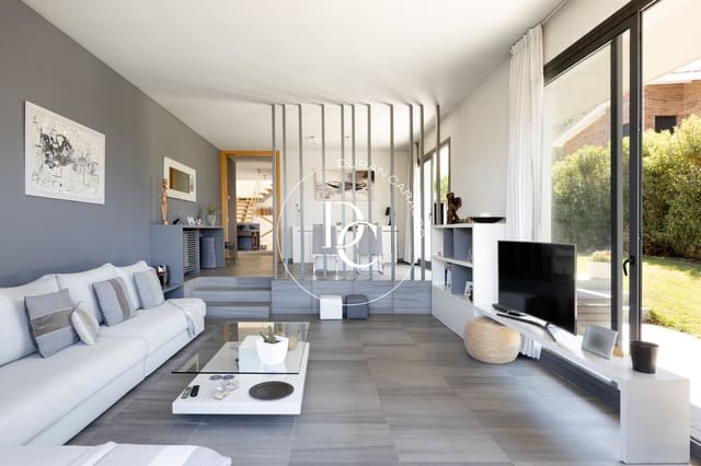 5 quarto Moradia para venda em Sitges com piscina - 1 380 000 € (Ref: 8296096)