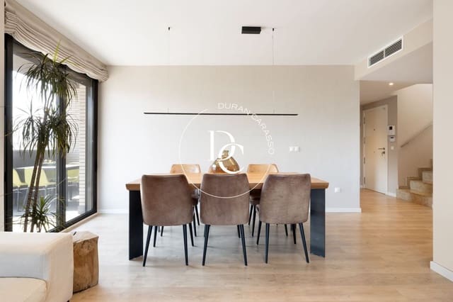 5 soverom Penthouse til salgs i Sitges med svømmebasseng - € 1 320 000 (Ref: 8296153)