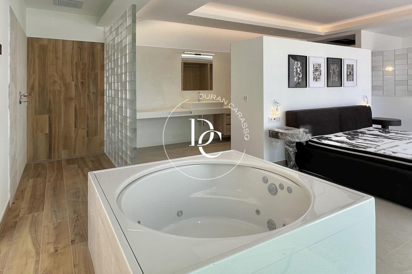 5 bedroom Villa for sale in Es Cubells with pool - € 8,950,000 (Ref: 8296158)