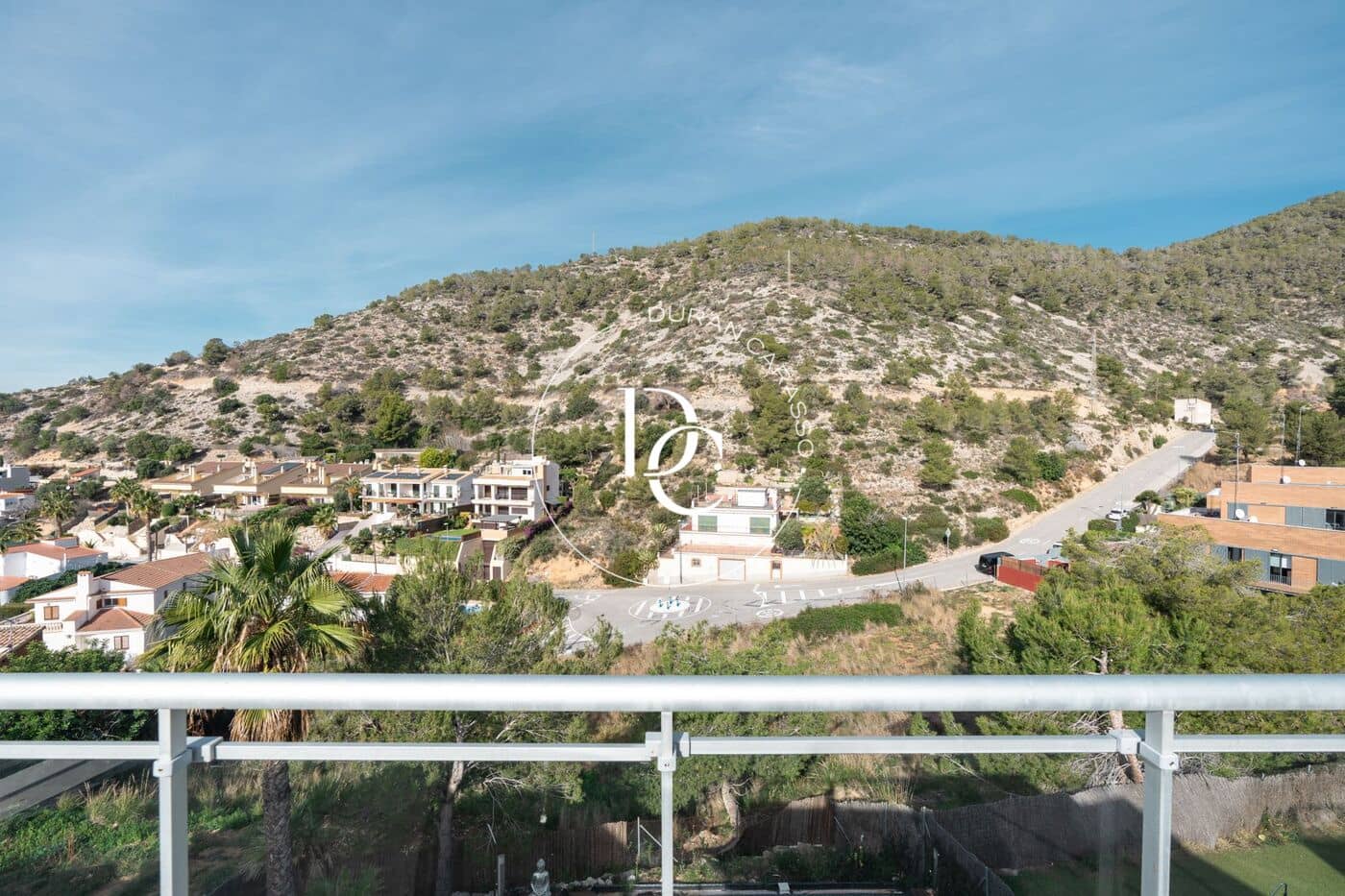 6 soveværelse Villa til salg i Sitges med swimmingpool - € 1.050.000 (Ref: 8296224)