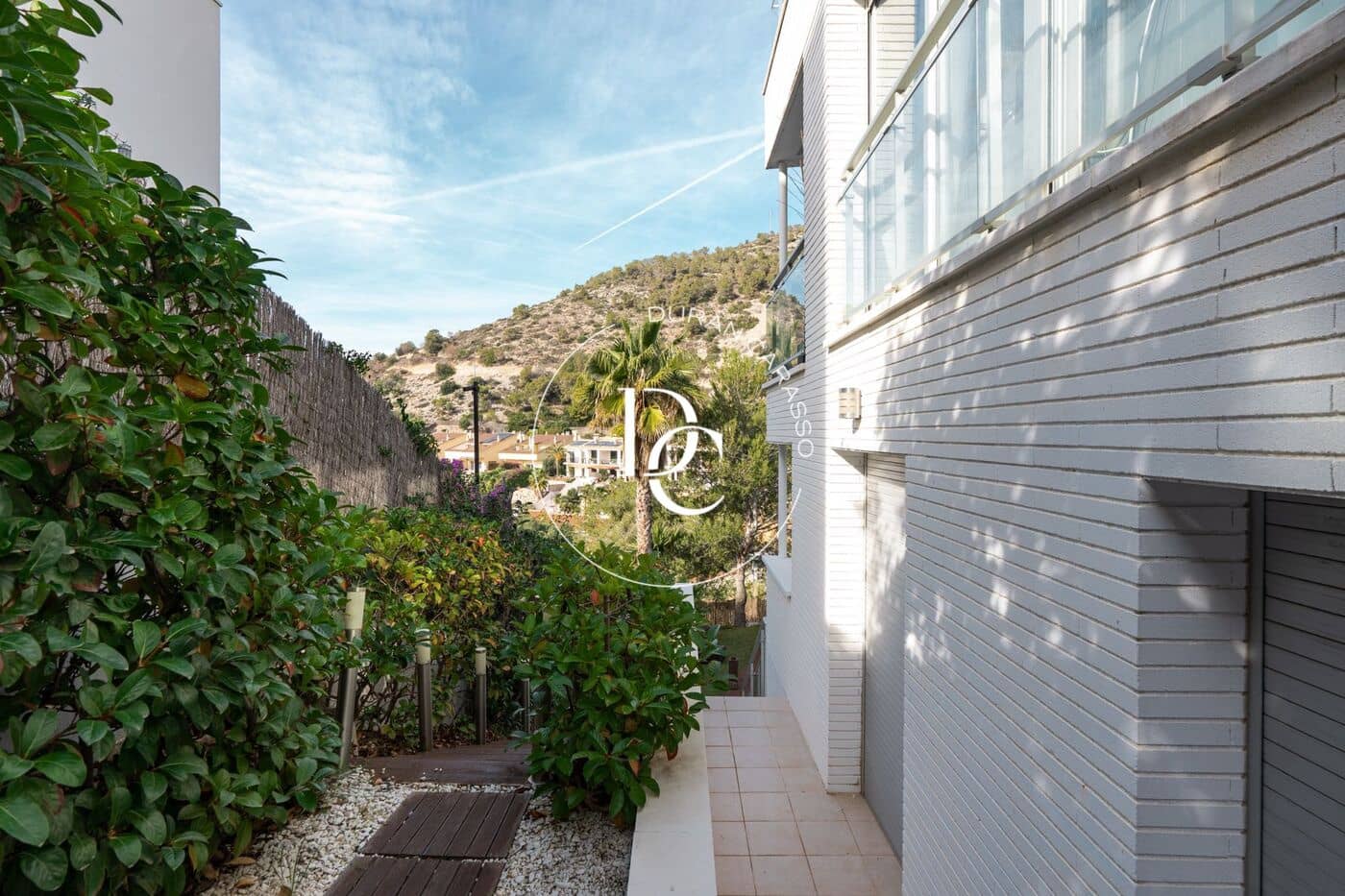 6 soveværelse Villa til salg i Sitges med swimmingpool - € 1.050.000 (Ref: 8296224)