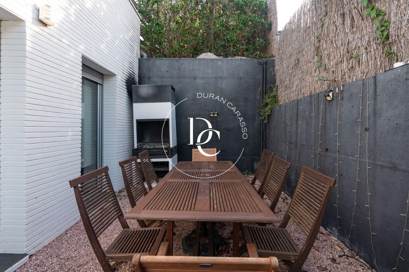 6 soveværelse Villa til salg i Sitges med swimmingpool - € 1.050.000 (Ref: 8296224)