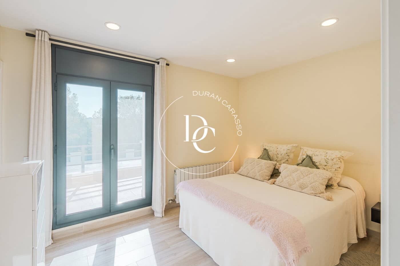 5 bedroom Villa for sale in El Vendrell - € 745,000 (Ref: 8296237)