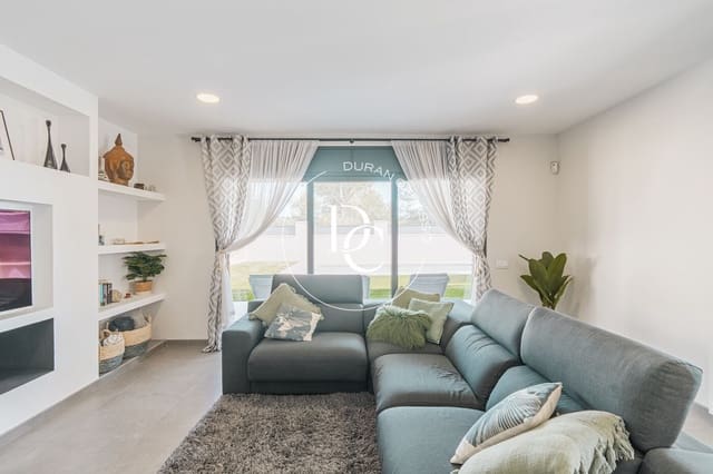 5 bedroom Villa for sale in El Vendrell - € 745,000 (Ref: 8296237)