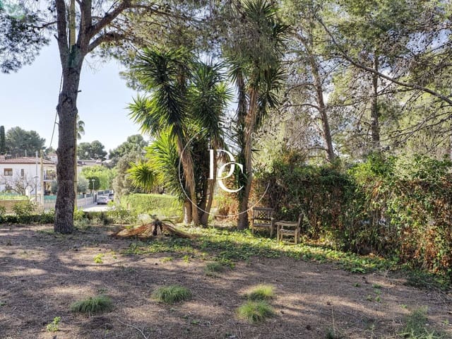 5 bedroom Villa for sale in Tarragona city - € 950,000 (Ref: 8296240)