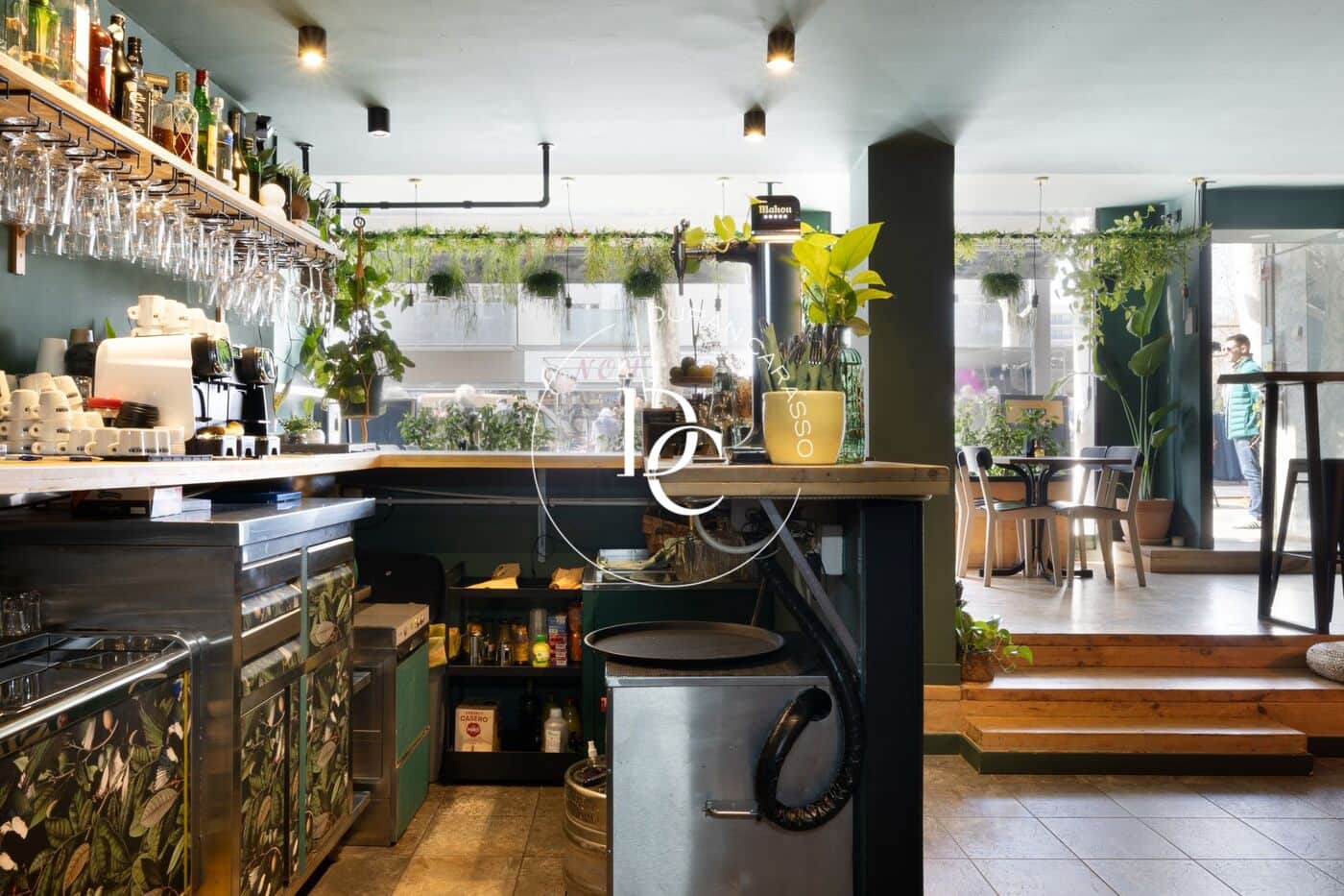 Commercial for sale in Vilanova i la Geltru - € 390,000 (Ref: 8296249)