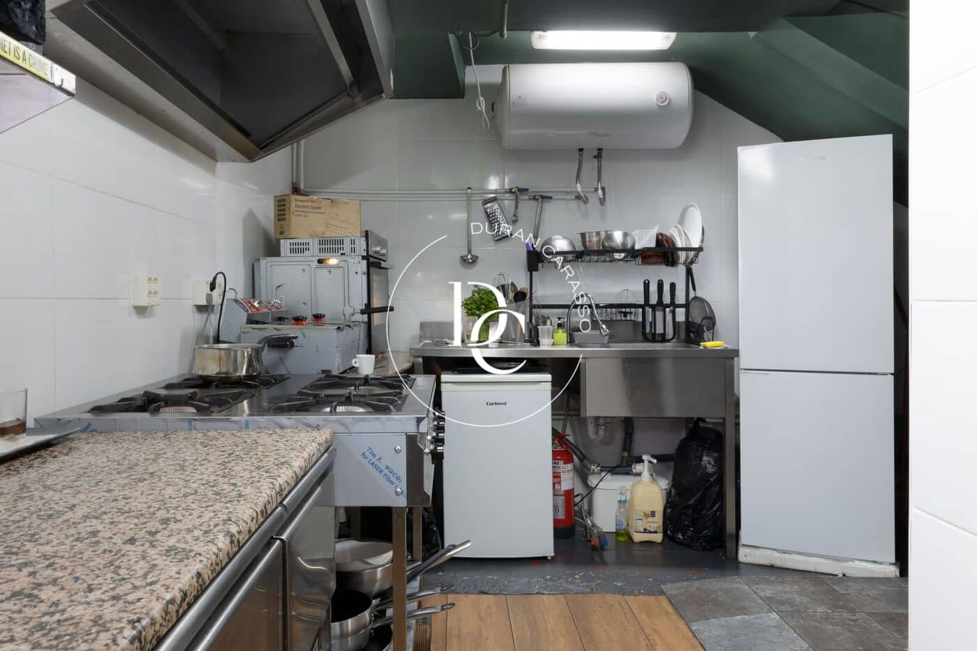 Commercial for sale in Vilanova i la Geltru - € 390,000 (Ref: 8296249)