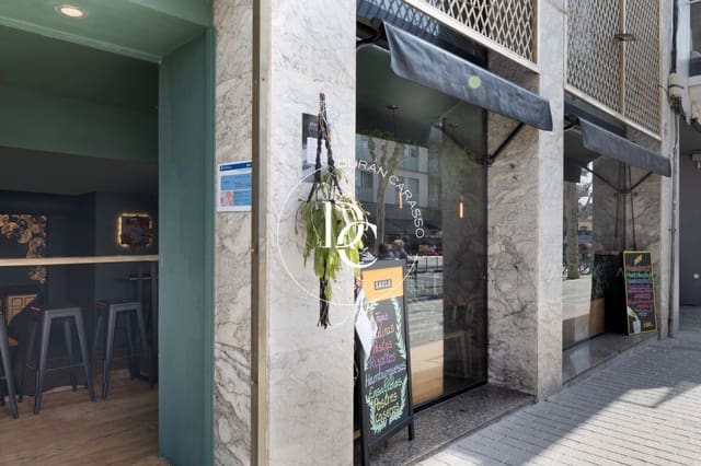 Commercial for sale in Vilanova i la Geltrú - € 390,000 (Ref: 8296249)