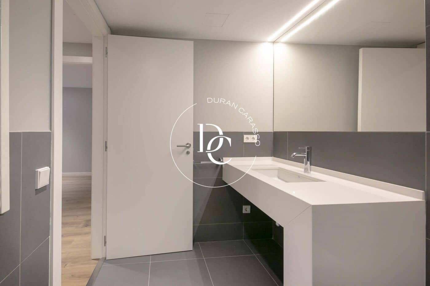 3 soveværelse Lejlighed til salg i Barcelona by - € 635.000 (Ref: 8296275)