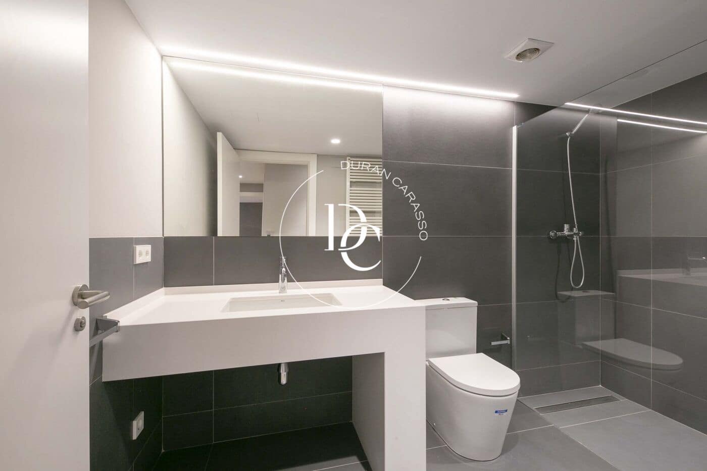 3 soveværelse Lejlighed til salg i Barcelona by - € 635.000 (Ref: 8296275)