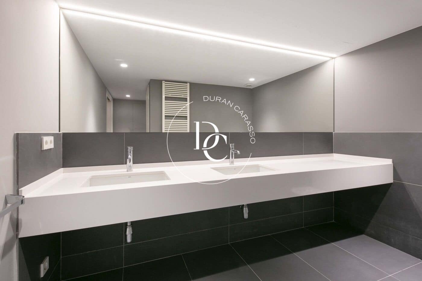 3 soveværelse Lejlighed til salg i Barcelona by - € 635.000 (Ref: 8296275)