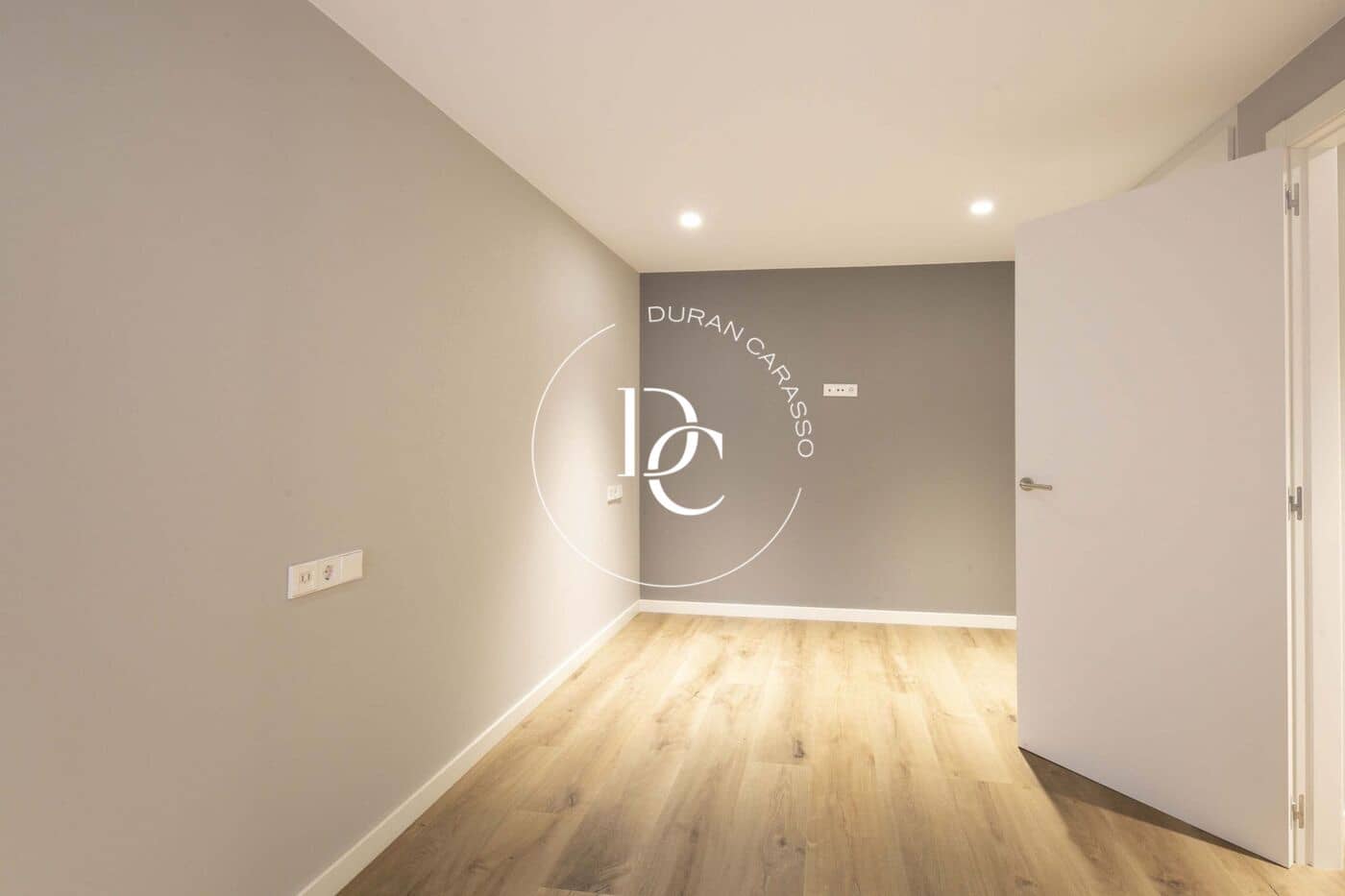 3 soveværelse Lejlighed til salg i Barcelona by - € 635.000 (Ref: 8296275)