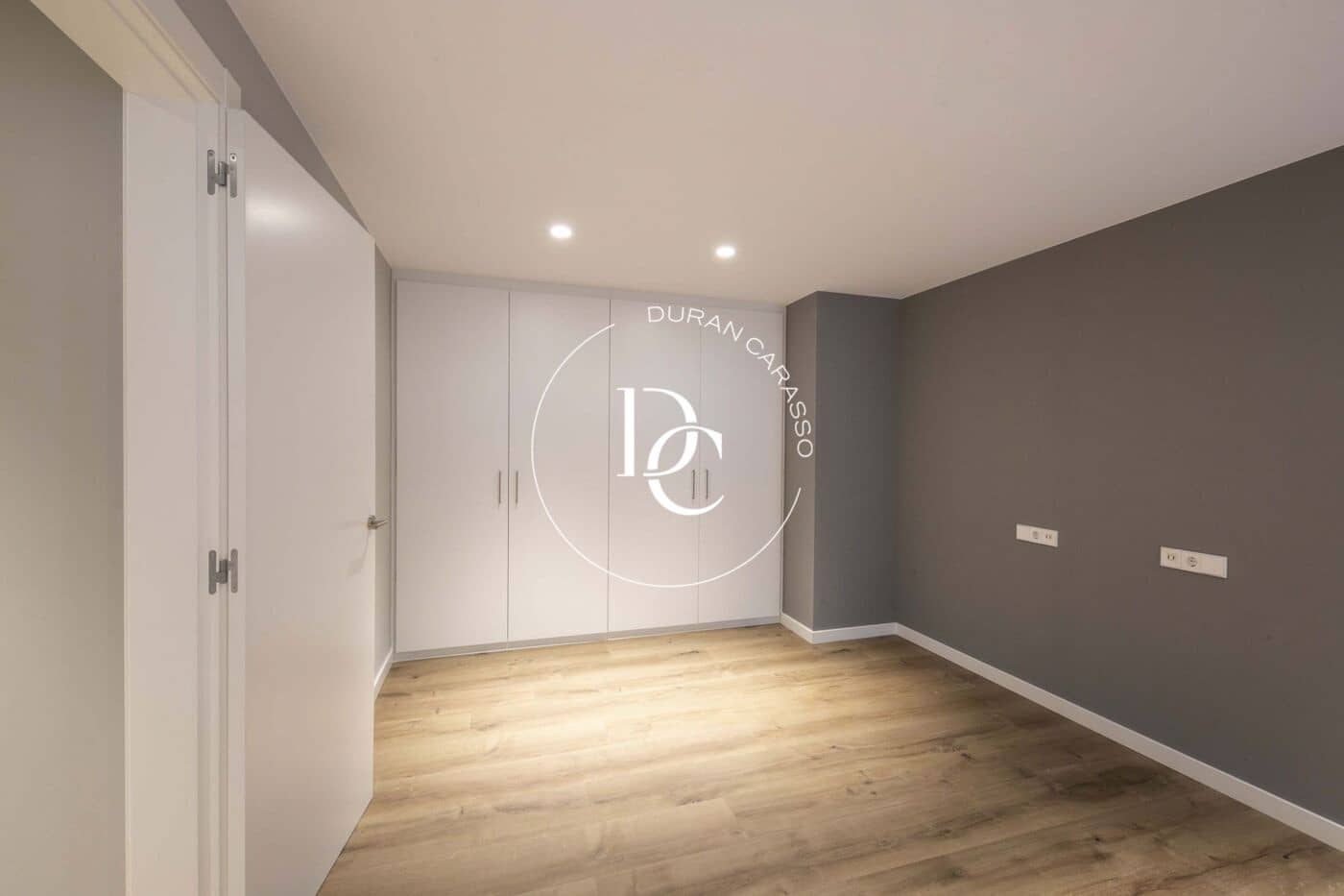 3 soveværelse Lejlighed til salg i Barcelona by - € 635.000 (Ref: 8296275)