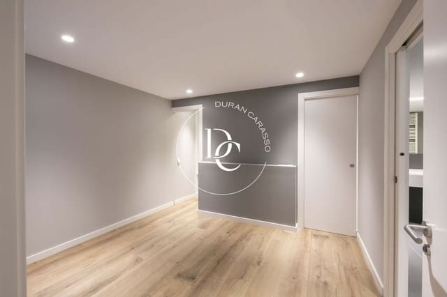 3 quarto Apartamento para venda em El Guinardó, Barcelona cidade - 635 000 € (Ref: 8296275)