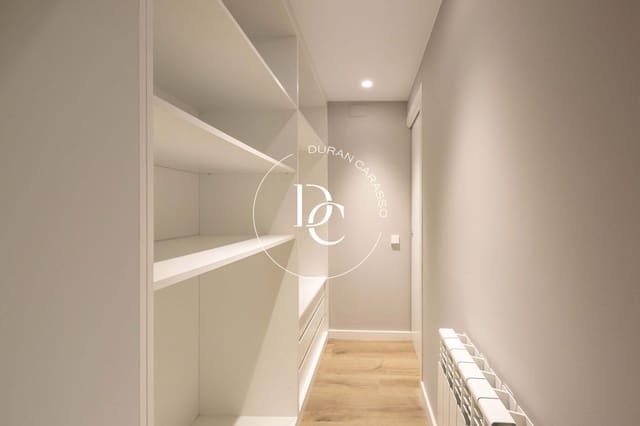 3 quarto Apartamento para venda em El Guinardó, Barcelona cidade - 635 000 € (Ref: 8296275)