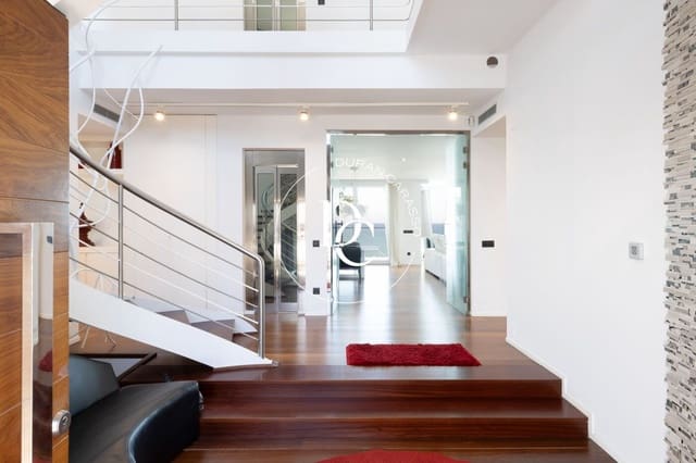 8 bedroom Villa for sale in Vilanova i la Geltrú - € 3,300,000 (Ref: 8296278)