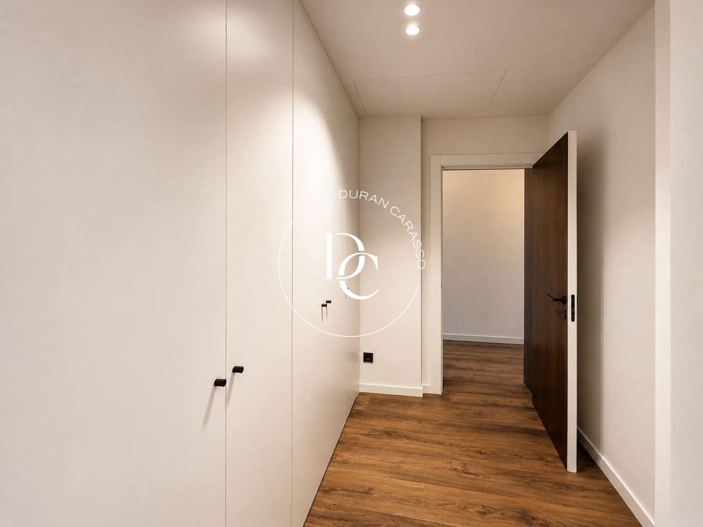 2 bedroom Apartment for sale in Barcelona city - € 1,350,000 (Ref: 8393367)