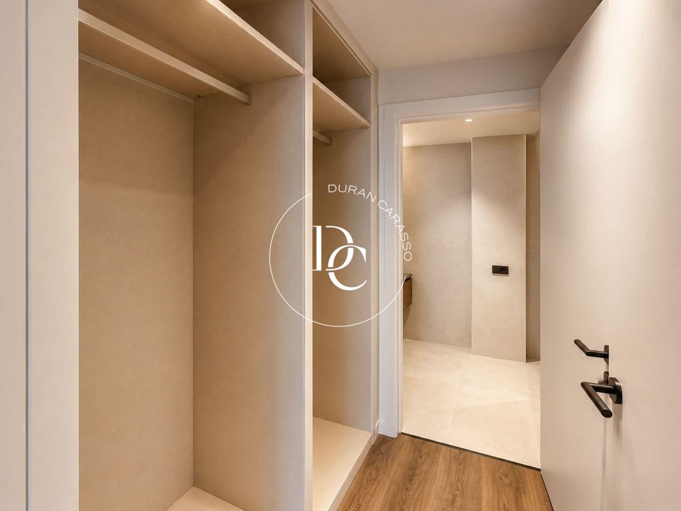 2 bedroom Apartment for sale in Barcelona city - € 1,350,000 (Ref: 8393367)