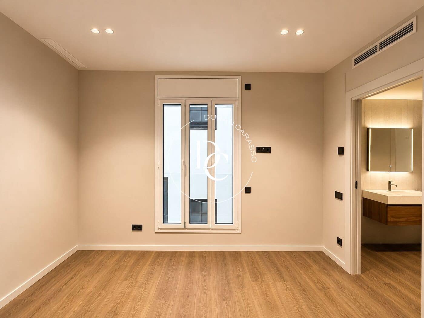 2 bedroom Apartment for sale in Barcelona city - € 1,350,000 (Ref: 8393367)