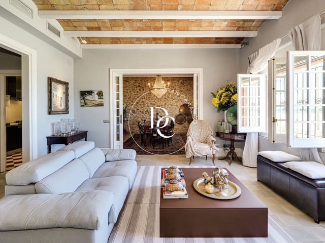 6 bedroom Villa for sale in Sant Salvador (Coma-Ruga), El Vendrell - € 1,850,000 (Ref: 8393368)